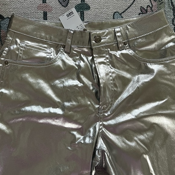 H&M Divided metallic pants - Picture 3 of 5
